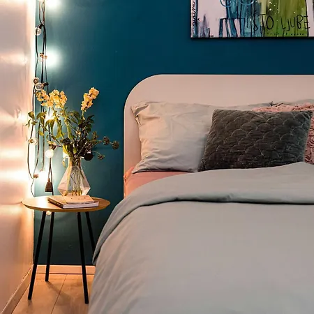 Pantarul - One Bedroom With View