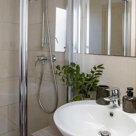 Daire Pantarul - One Bedroom With View